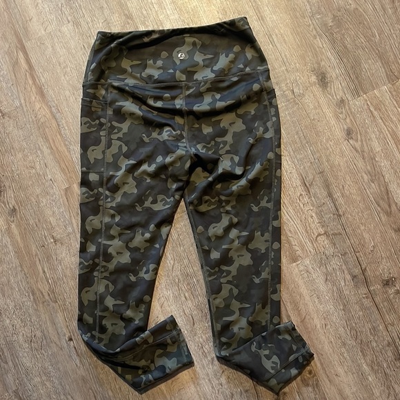 LEGEND CAMO LEGGINGS (SIZE L) - Picture 6 of 6
